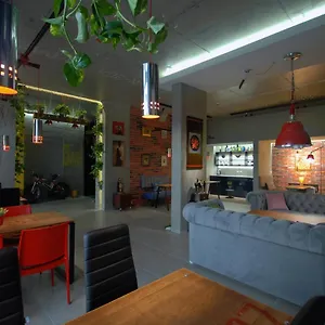  Отель Cubby